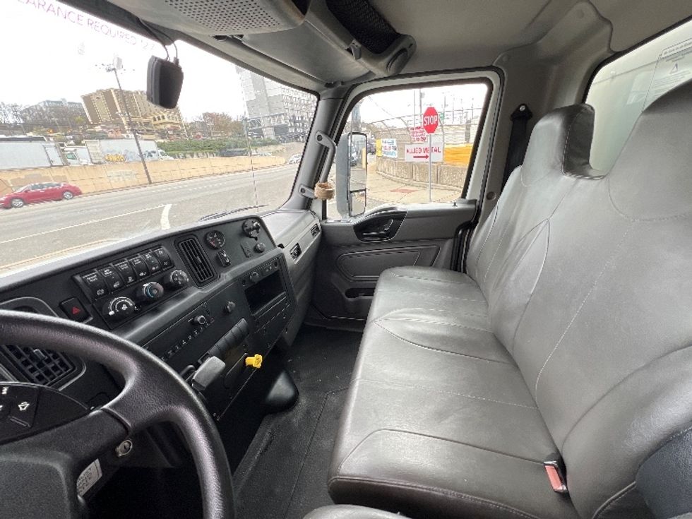 Medium Duty Box Truck-Light and Medium Duty Trucks-International-2022-MV607-Parsippany-NJ-110,113\n\t\tmiles-$ 64,500 - Image 19