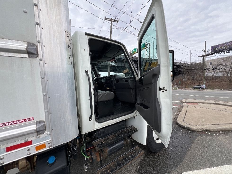 Medium Duty Box Truck-Light and Medium Duty Trucks-International-2022-MV607-Parsippany-NJ-110,113\n\t\tmiles-$ 64,500 - Image 20