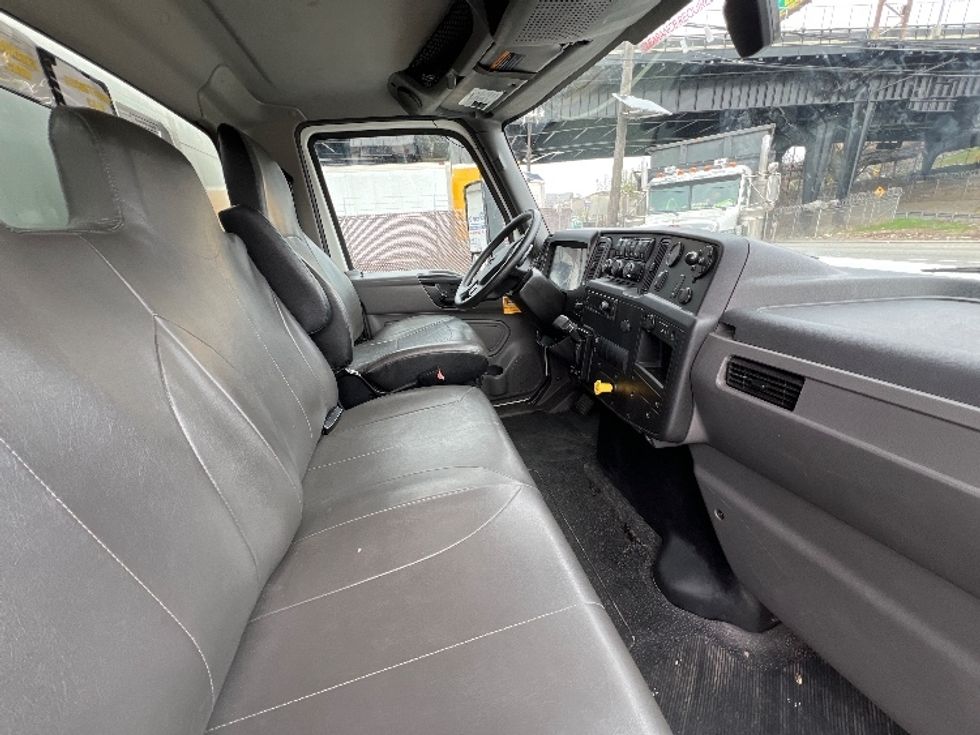 Medium Duty Box Truck-Light and Medium Duty Trucks-International-2022-MV607-Parsippany-NJ-110,113\n\t\tmiles-$ 64,500 - Image 22