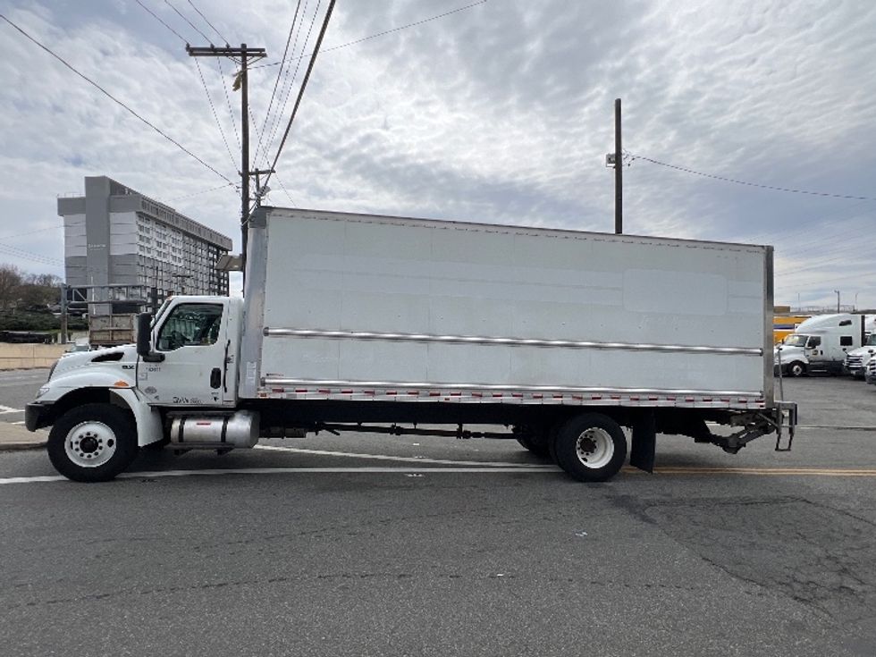 Medium Duty Box Truck-Light and Medium Duty Trucks-International-2022-MV607-Parsippany-NJ-110,113\n\t\tmiles-$ 64,500 - Image 4
