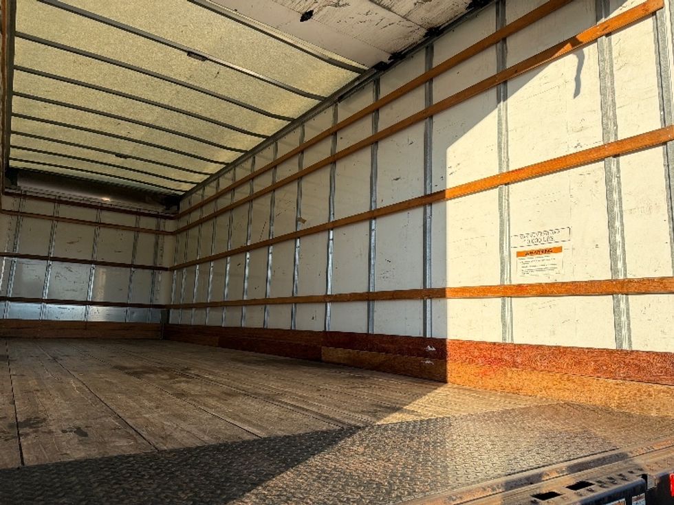 Medium Duty Box Truck-Light and Medium Duty Trucks-International-2022-MV607-Parsippany-NJ-242,011\n\t\tmiles-$ 40,750 - Image 12