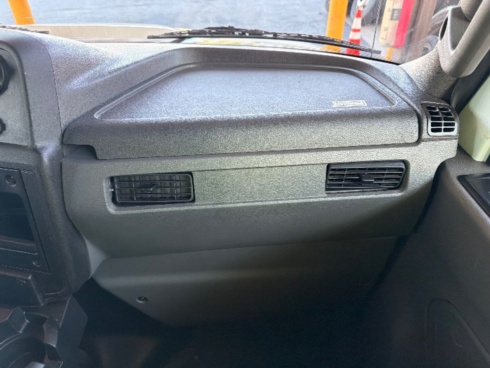 Medium Duty Box Truck-Light and Medium Duty Trucks-International-2022-MV607-Parsippany-NJ-242,011\n\t\tmiles-$ 40,750 - Image 21