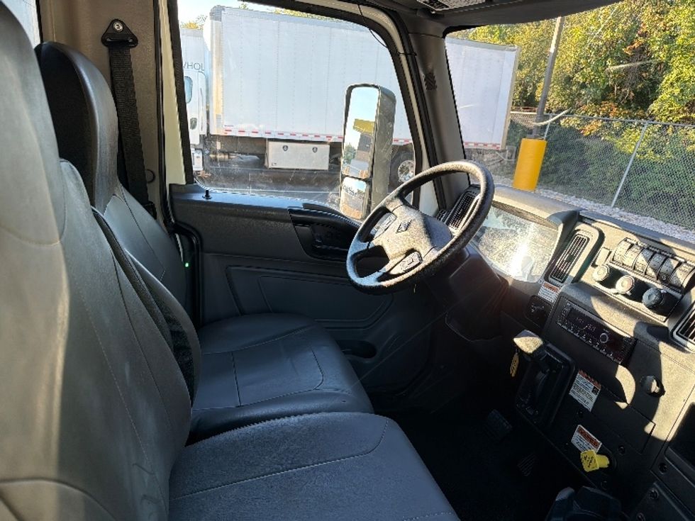 Medium Duty Box Truck-Light and Medium Duty Trucks-International-2022-MV607-Parsippany-NJ-242,011\n\t\tmiles-$ 40,750 - Image 22