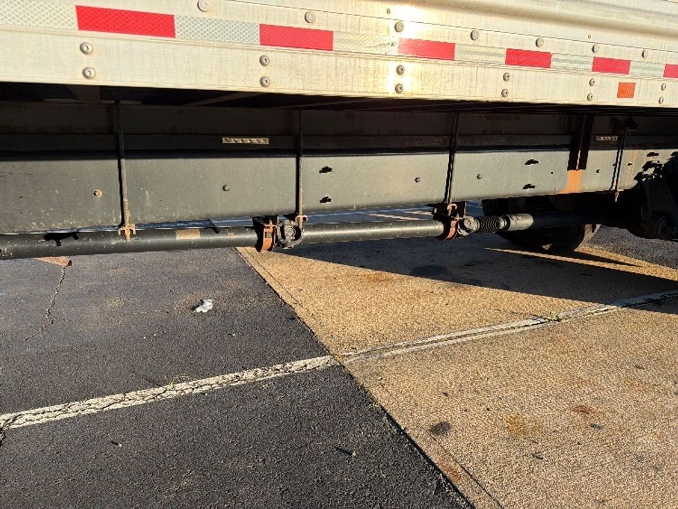 Medium Duty Box Truck-Light and Medium Duty Trucks-International-2022-MV607-Parsippany-NJ-242,011\n\t\tmiles-$ 40,750 - Image 5