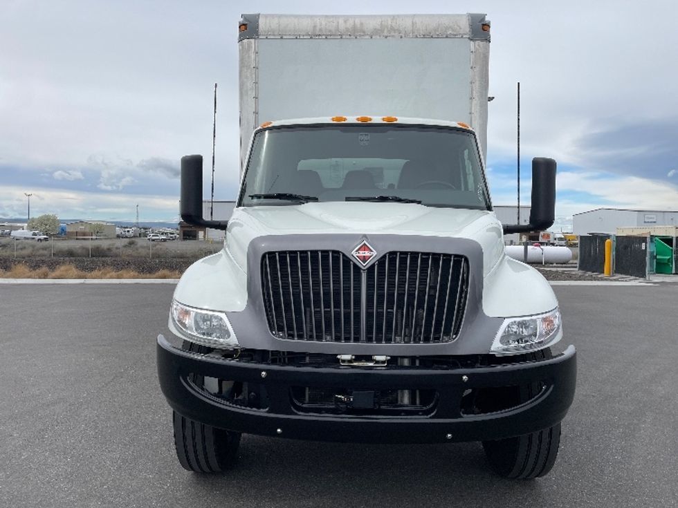 Medium Duty Box Truck-Light and Medium Duty Trucks-International-2022-MV607-Pasco-WA-111,962\n\t\tmiles-$ 73,250 - Image 2