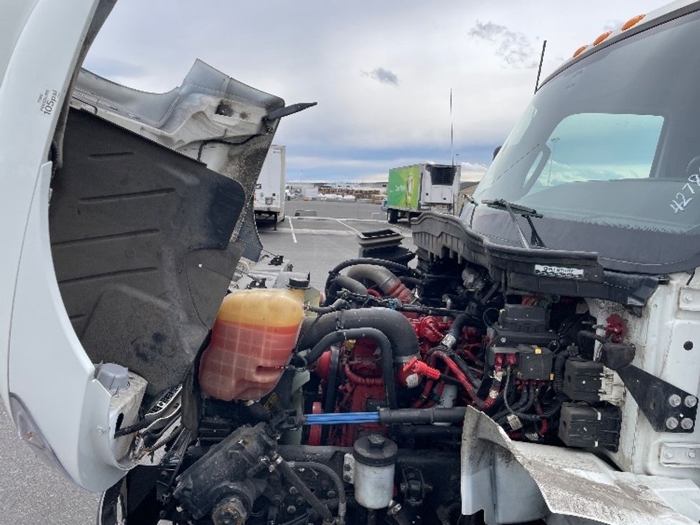 Medium Duty Box Truck-Light and Medium Duty Trucks-International-2022-MV607-Pasco-WA-111,962\n\t\tmiles-$ 73,250 - Image 24