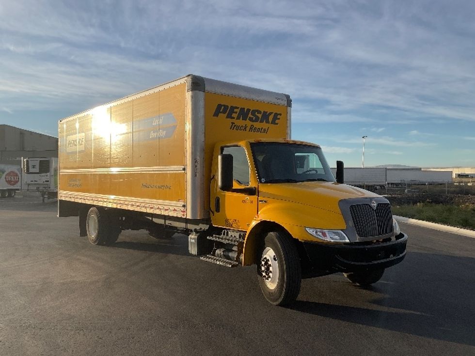Medium Duty Box Truck-Light and Medium Duty Trucks-International-2022-MV607-Pasco-WA-233,883\n\t\tmiles-$ 40,750 - Image 1
