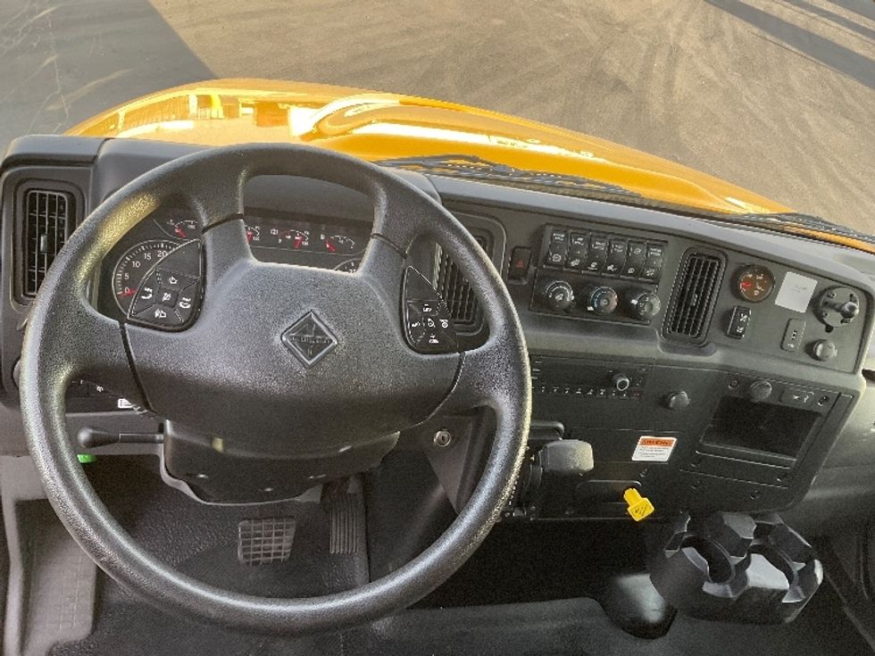 Medium Duty Box Truck-Light and Medium Duty Trucks-International-2022-MV607-Pasco-WA-233,883\n\t\tmiles-$ 40,750 - Image 18