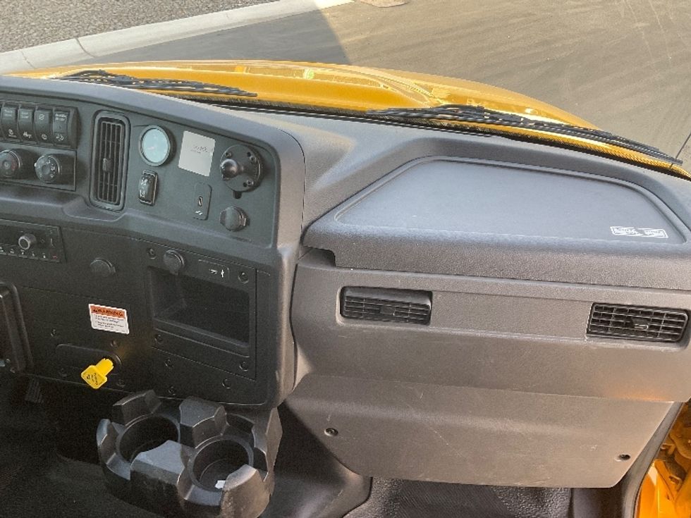 Medium Duty Box Truck-Light and Medium Duty Trucks-International-2022-MV607-Pasco-WA-233,883\n\t\tmiles-$ 40,750 - Image 21