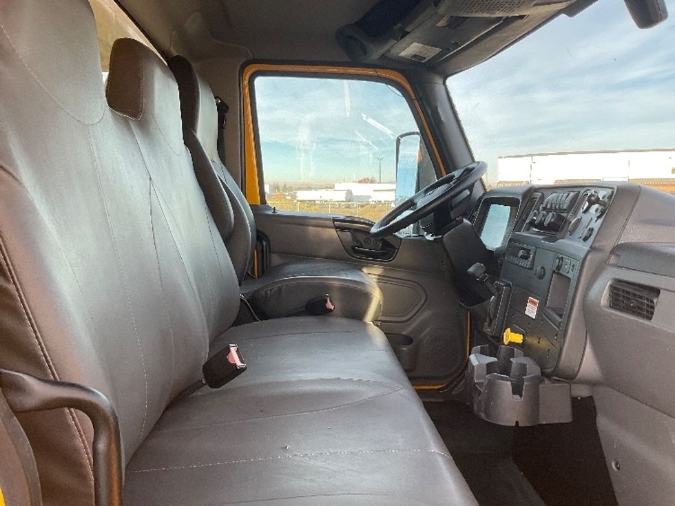 Medium Duty Box Truck-Light and Medium Duty Trucks-International-2022-MV607-Pasco-WA-233,883\n\t\tmiles-$ 40,750 - Image 22