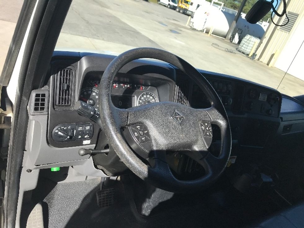 Medium Duty Box Truck-Light and Medium Duty Trucks-International-2022-MV607-Pell City-AL-228,831\n\t\tmiles-$ 51,750 - Image 17