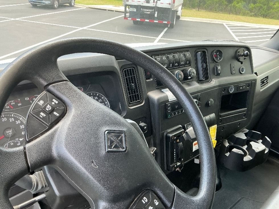 Medium Duty Box Truck-Light and Medium Duty Trucks-International-2022-MV607-Pensacola-FL-144,543\n\t\tmiles-$ 65,250 - Image 17
