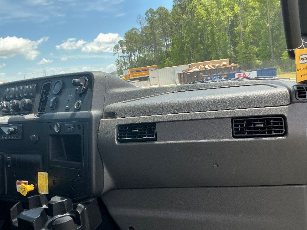 Medium Duty Box Truck-Light and Medium Duty Trucks-International-2022-MV607-Pensacola-FL-144,543\n\t\tmiles-$ 65,250 - Image 20