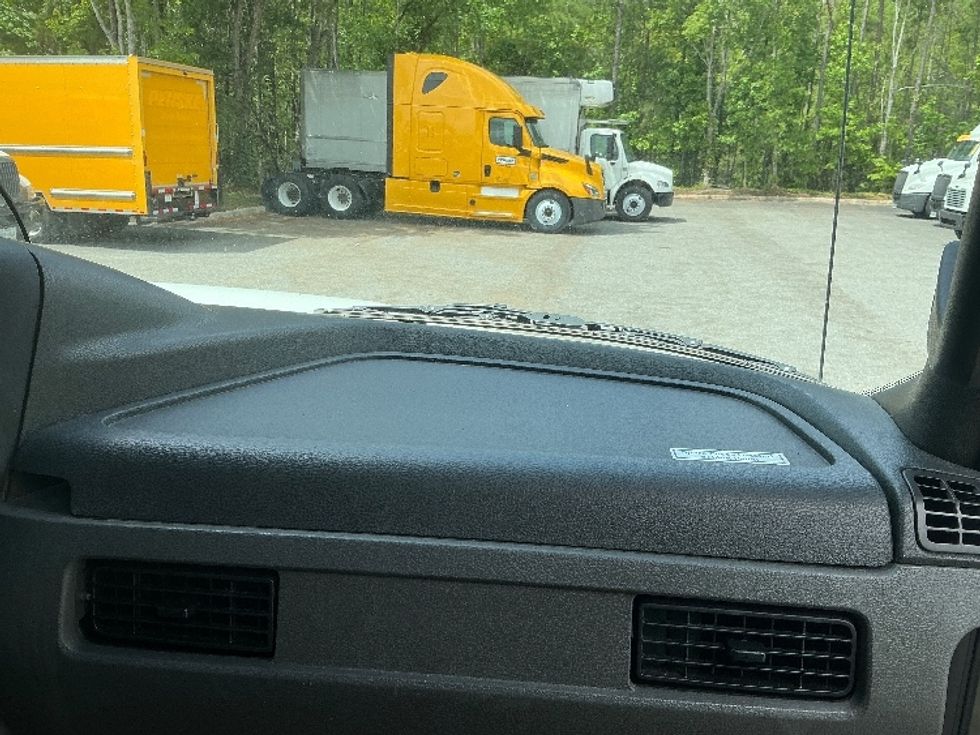 Medium Duty Box Truck-Light and Medium Duty Trucks-International-2022-MV607-Pensacola-FL-195,225\n\t\tmiles-$ 52,000 - Image 21