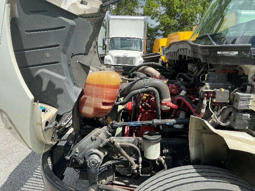 Medium Duty Box Truck-Light and Medium Duty Trucks-International-2022-MV607-Pensacola-FL-195,225\n\t\tmiles-$ 52,000 - Image 24