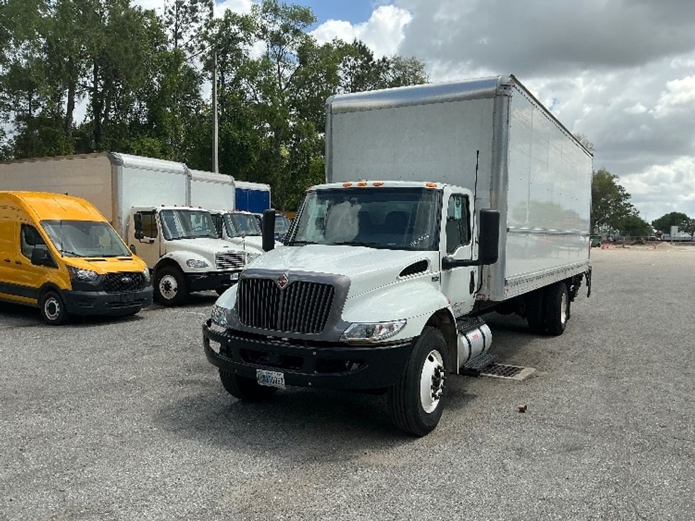 Medium Duty Box Truck-Light and Medium Duty Trucks-International-2022-MV607-Pensacola-FL-195,225\n\t\tmiles-$ 52,000 - Image 3