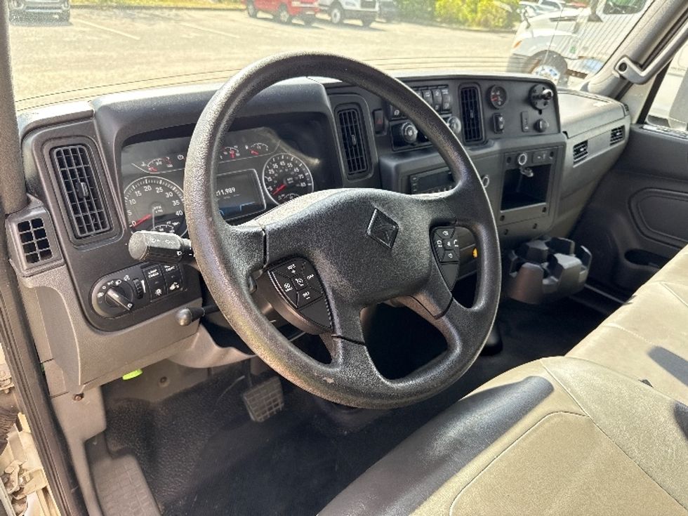 Medium Duty Box Truck-Light and Medium Duty Trucks-International-2022-MV607-Pensacola-FL-211,990\n\t\tmiles-$ 48,000 - Image 16