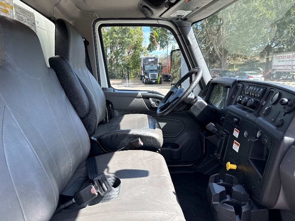 Medium Duty Box Truck-Light and Medium Duty Trucks-International-2022-MV607-Pensacola-FL-211,990\n\t\tmiles-$ 48,000 - Image 20