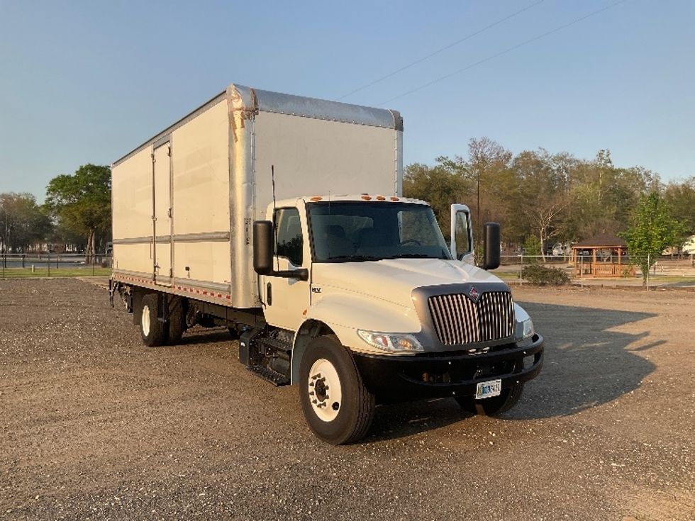 Medium Duty Box Truck-Light and Medium Duty Trucks-International-2022-MV607-Pensacola-FL-228,539\n\t\tmiles-$ 47,500 - Image 1