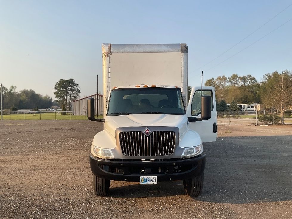 Medium Duty Box Truck-Light and Medium Duty Trucks-International-2022-MV607-Pensacola-FL-228,539\n\t\tmiles-$ 47,500 - Image 2