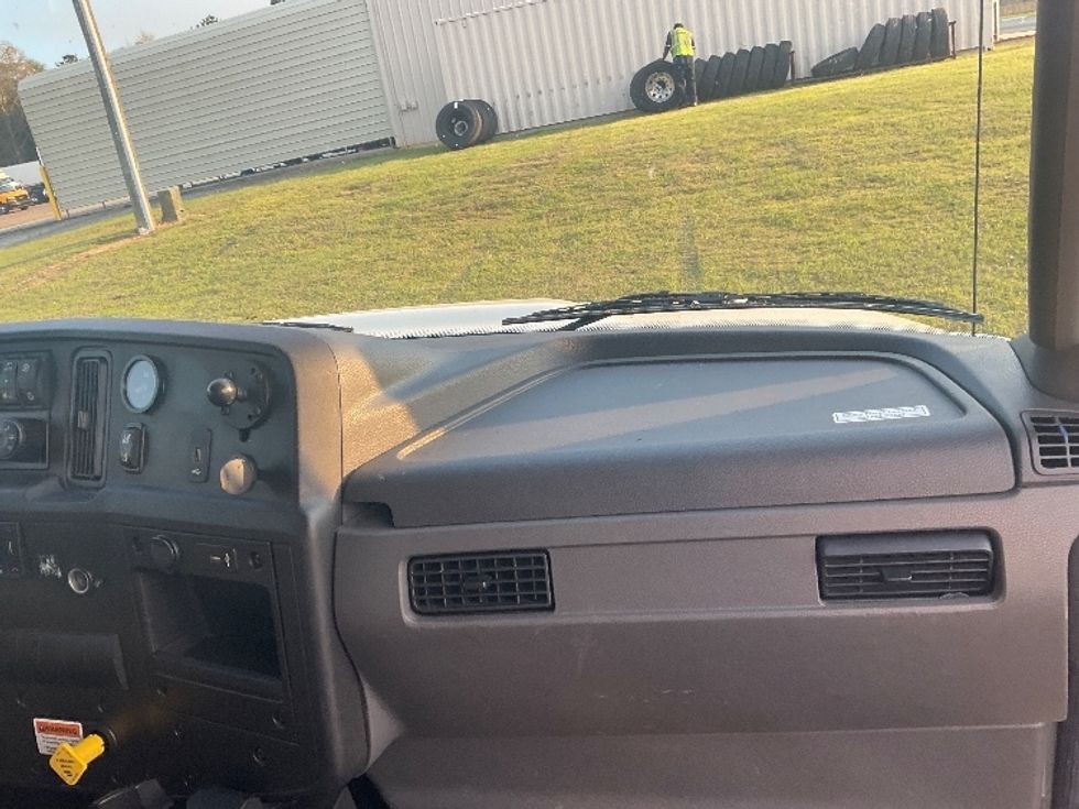 Medium Duty Box Truck-Light and Medium Duty Trucks-International-2022-MV607-Pensacola-FL-228,539\n\t\tmiles-$ 47,500 - Image 20