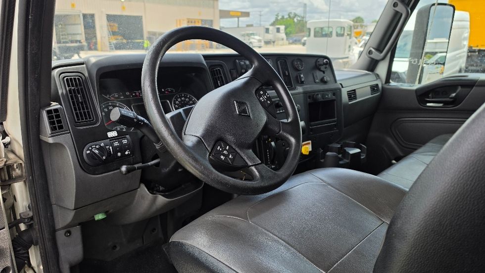 Medium Duty Box Truck-Light and Medium Duty Trucks-International-2022-MV607-Pensacola-FL-272,030\n\t\tmiles-$ 41,500 - Image 16