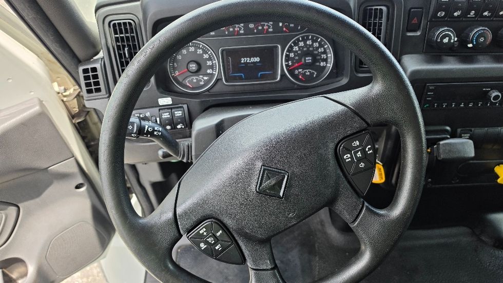 Medium Duty Box Truck-Light and Medium Duty Trucks-International-2022-MV607-Pensacola-FL-272,030\n\t\tmiles-$ 41,500 - Image 17