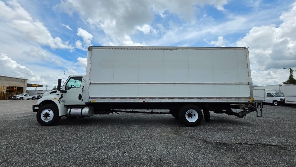 Medium Duty Box Truck-Light and Medium Duty Trucks-International-2022-MV607-Pensacola-FL-272,030\n\t\tmiles-$ 41,500 - Image 4