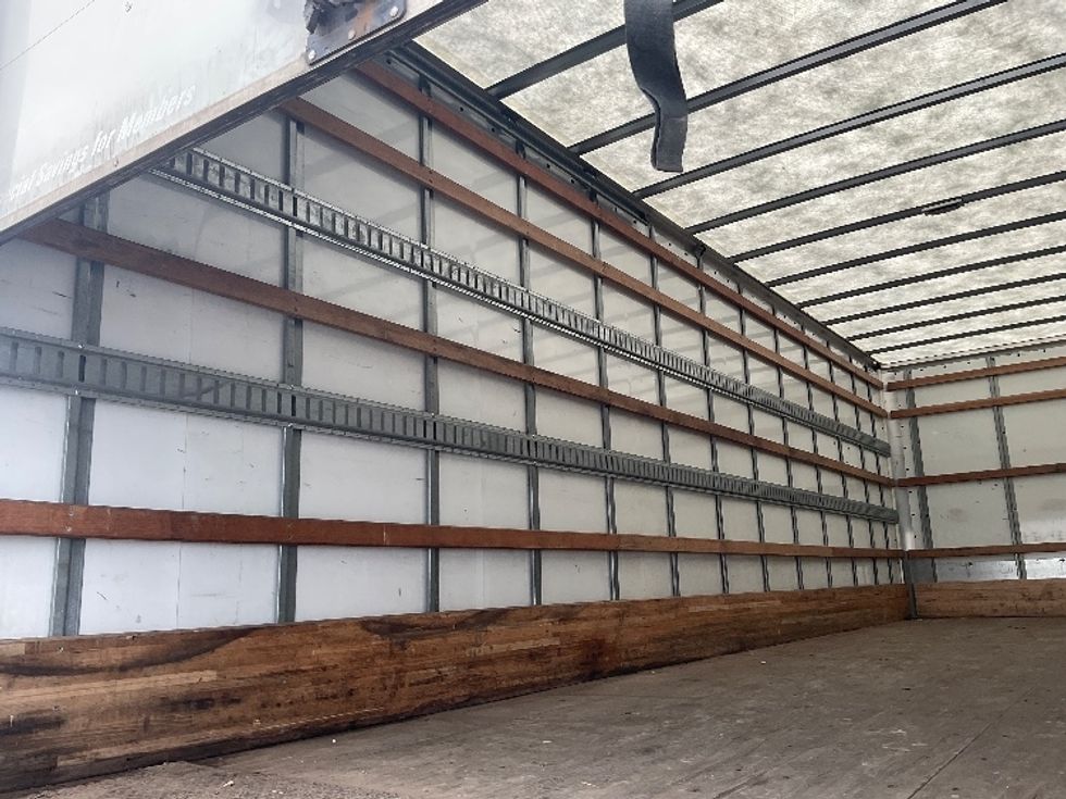 Medium Duty Box Truck-Light and Medium Duty Trucks-International-2022-MV607-Perrysburg-OH-150,643\n\t\tmiles-$ 64,250 - Image 11