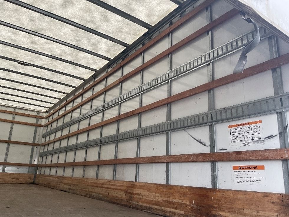 Medium Duty Box Truck-Light and Medium Duty Trucks-International-2022-MV607-Perrysburg-OH-150,643\n\t\tmiles-$ 64,250 - Image 12