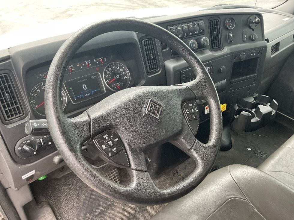 Medium Duty Box Truck-Light and Medium Duty Trucks-International-2022-MV607-Perrysburg-OH-150,643\n\t\tmiles-$ 64,250 - Image 17