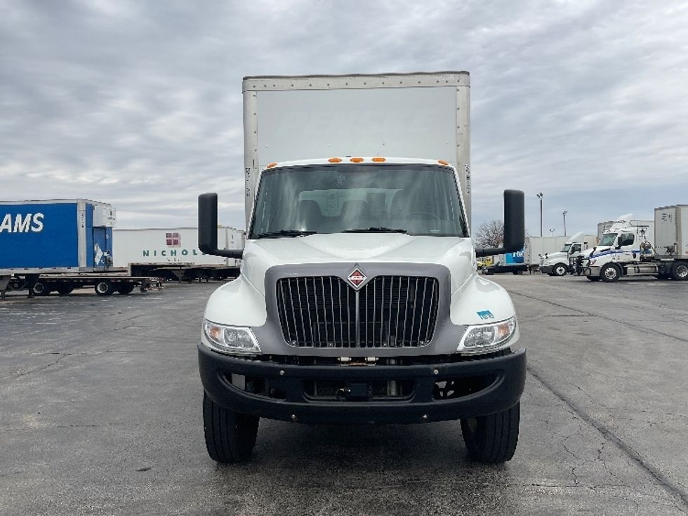 Medium Duty Box Truck-Light and Medium Duty Trucks-International-2022-MV607-Perrysburg-OH-150,643\n\t\tmiles-$ 64,250 - Image 2