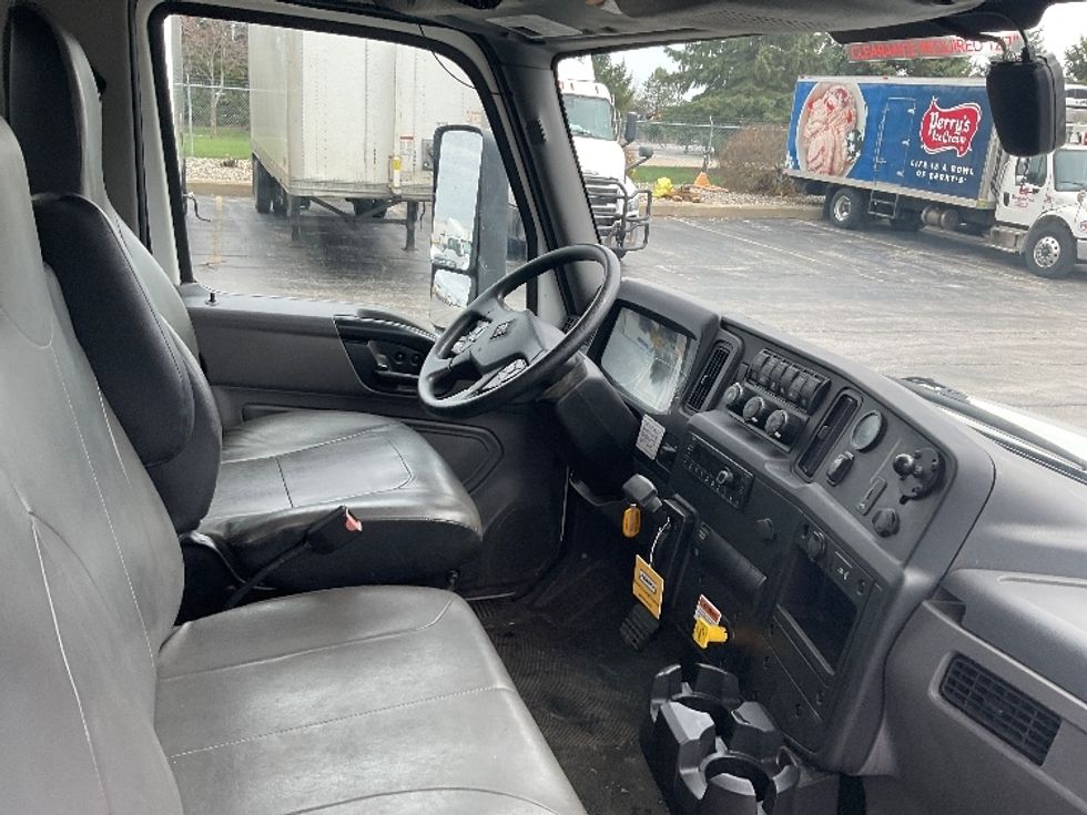 Medium Duty Box Truck-Light and Medium Duty Trucks-International-2022-MV607-Perrysburg-OH-150,643\n\t\tmiles-$ 64,250 - Image 22