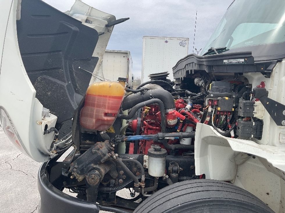 Medium Duty Box Truck-Light and Medium Duty Trucks-International-2022-MV607-Perrysburg-OH-150,643\n\t\tmiles-$ 64,250 - Image 24