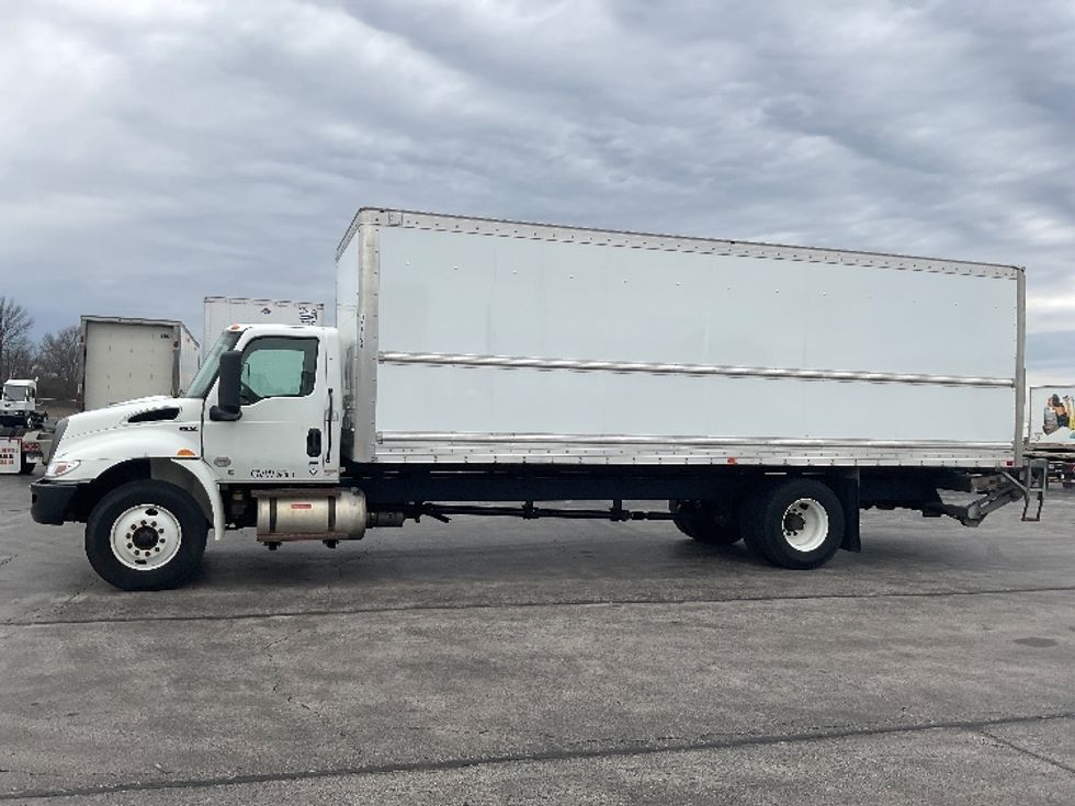 Medium Duty Box Truck-Light and Medium Duty Trucks-International-2022-MV607-Perrysburg-OH-150,643\n\t\tmiles-$ 64,250 - Image 4