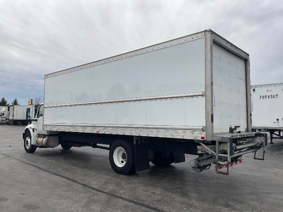 Medium Duty Box Truck-Light and Medium Duty Trucks-International-2022-MV607-Perrysburg-OH-150,643\n\t\tmiles-$ 64,250 - Image 6