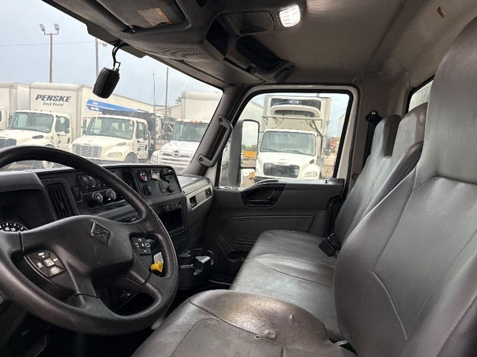 Medium Duty Box Truck-Light and Medium Duty Trucks-International-2022-MV607-Pharr-TX-134,595\n\t\tmiles-$ 69,000 - Image 17