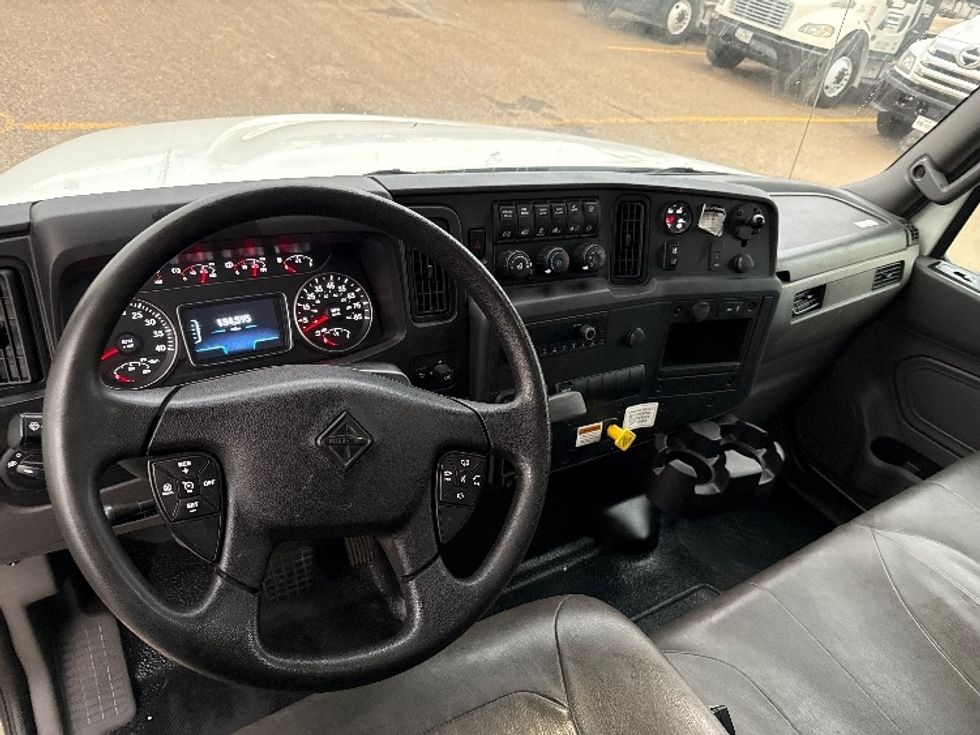 Medium Duty Box Truck-Light and Medium Duty Trucks-International-2022-MV607-Pharr-TX-134,595\n\t\tmiles-$ 69,000 - Image 18
