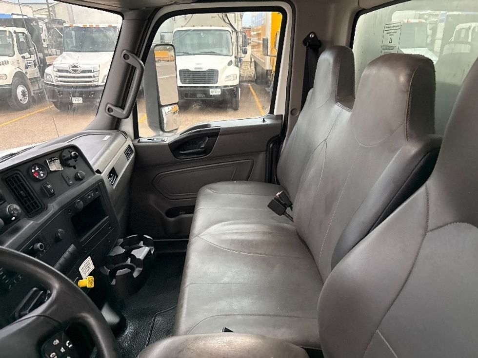 Medium Duty Box Truck-Light and Medium Duty Trucks-International-2022-MV607-Pharr-TX-134,595\n\t\tmiles-$ 69,000 - Image 19