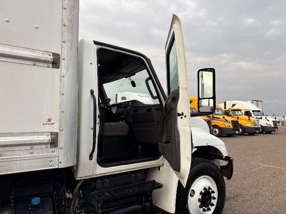Medium Duty Box Truck-Light and Medium Duty Trucks-International-2022-MV607-Pharr-TX-134,595\n\t\tmiles-$ 69,000 - Image 20