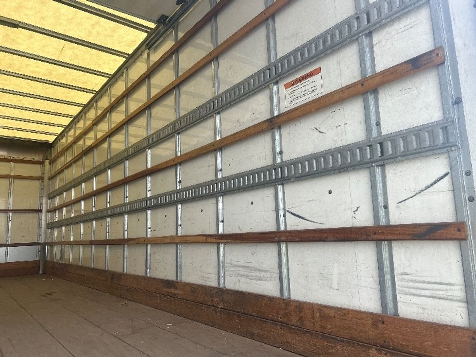Medium Duty Box Truck-Light and Medium Duty Trucks-International-2022-MV607-Phoenix-AZ-133,622\n\t\tmiles-$ 67,750 - Image 12