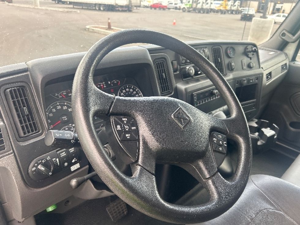 Medium Duty Box Truck-Light and Medium Duty Trucks-International-2022-MV607-Phoenix-AZ-133,622\n\t\tmiles-$ 67,750 - Image 17