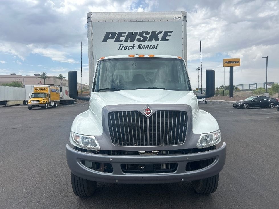 Medium Duty Box Truck-Light and Medium Duty Trucks-International-2022-MV607-Phoenix-AZ-133,622\n\t\tmiles-$ 67,750 - Image 2
