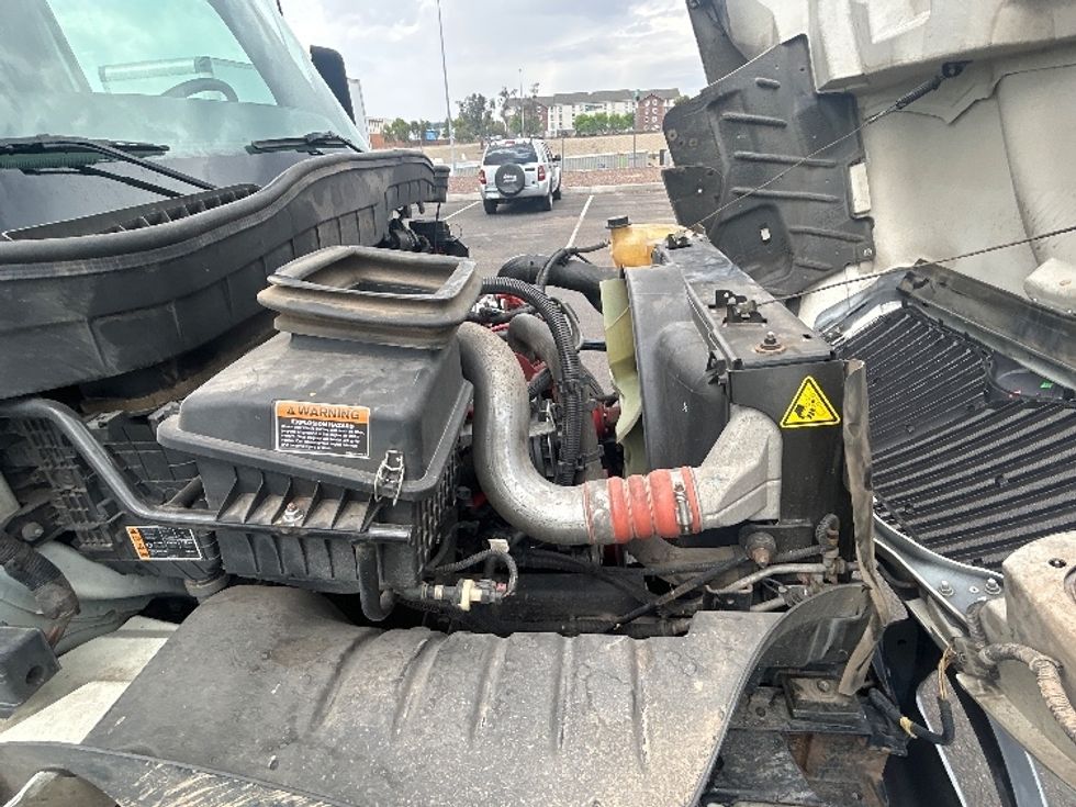 Medium Duty Box Truck-Light and Medium Duty Trucks-International-2022-MV607-Phoenix-AZ-133,622\n\t\tmiles-$ 67,750 - Image 23
