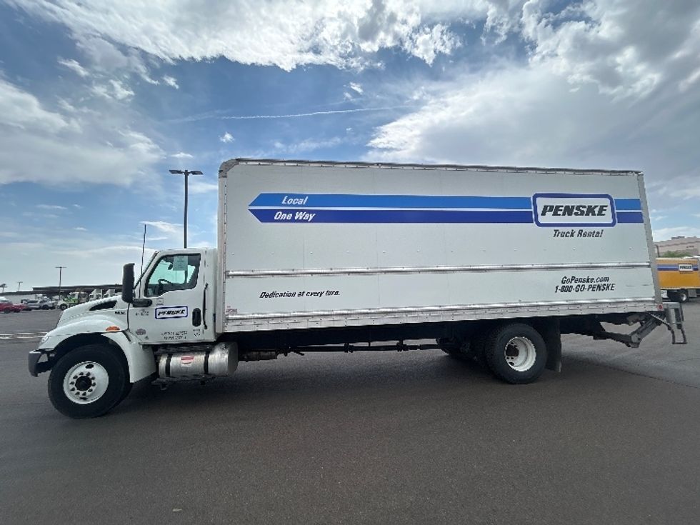 Medium Duty Box Truck-Light and Medium Duty Trucks-International-2022-MV607-Phoenix-AZ-133,622\n\t\tmiles-$ 67,750 - Image 4