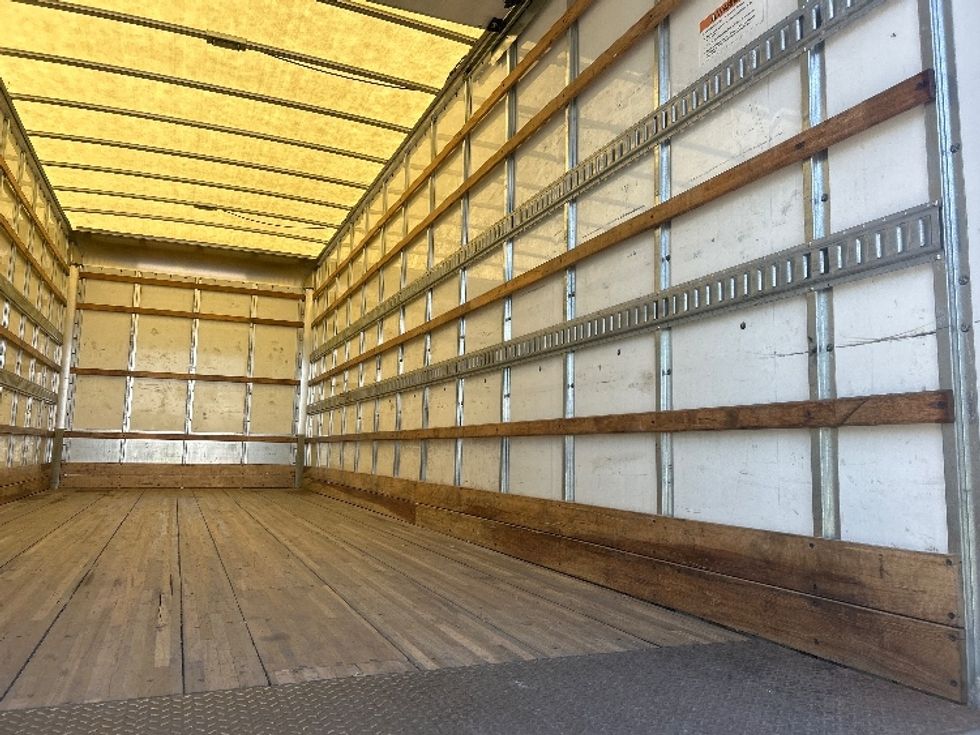 Medium Duty Box Truck-Light and Medium Duty Trucks-International-2022-MV607-Phoenix-AZ-140,392\n\t\tmiles-$ 66,500 - Image 12