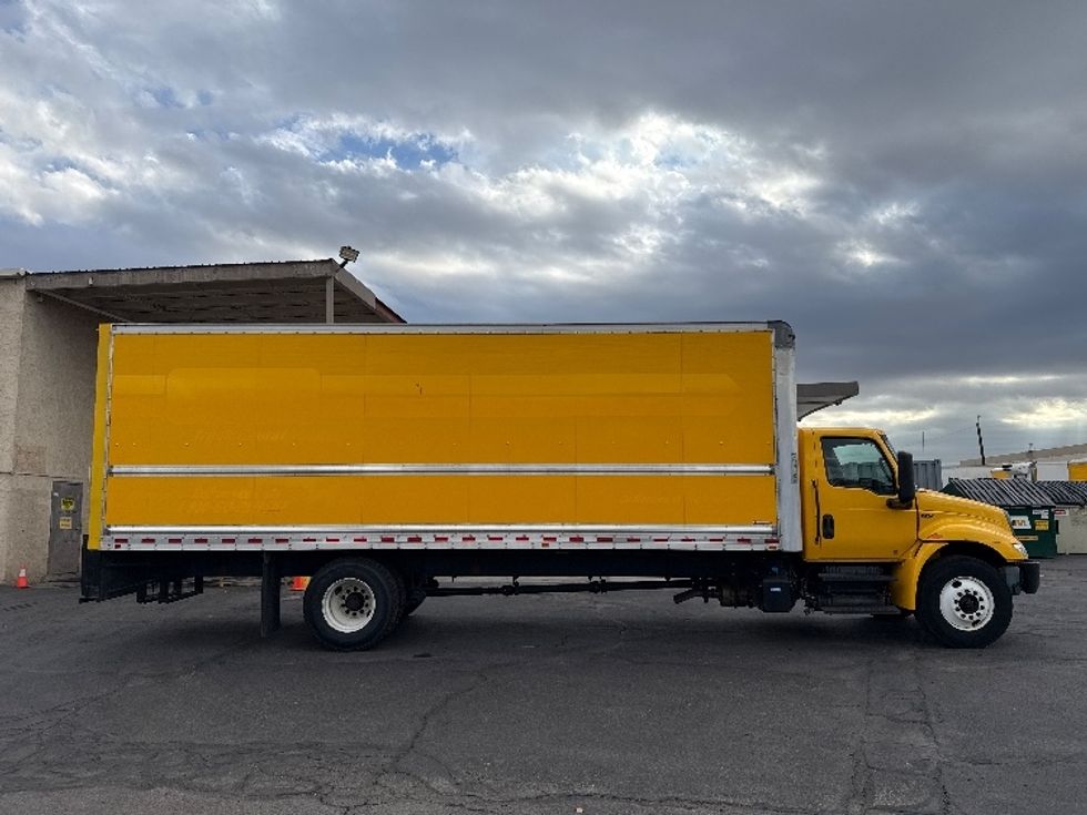 Medium Duty Box Truck-Light and Medium Duty Trucks-International-2022-MV607-Phoenix-AZ-207,245\n\t\tmiles-$ 43,750 - Image 14