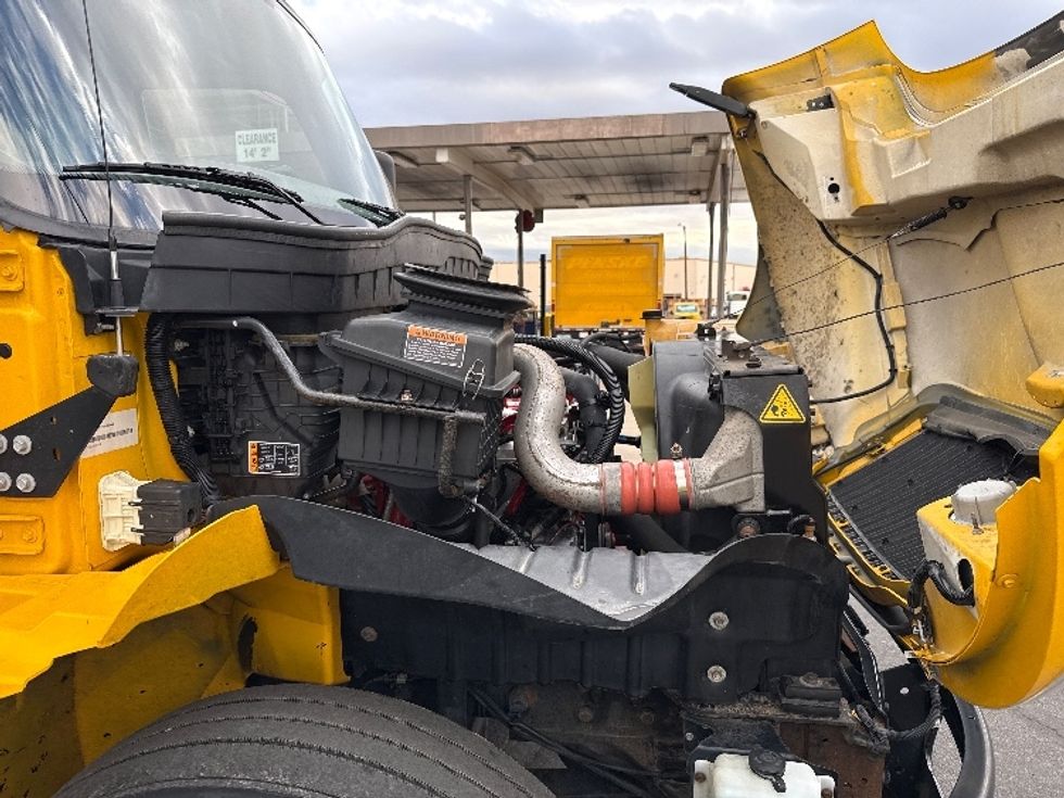 Medium Duty Box Truck-Light and Medium Duty Trucks-International-2022-MV607-Phoenix-AZ-207,245\n\t\tmiles-$ 43,750 - Image 21
