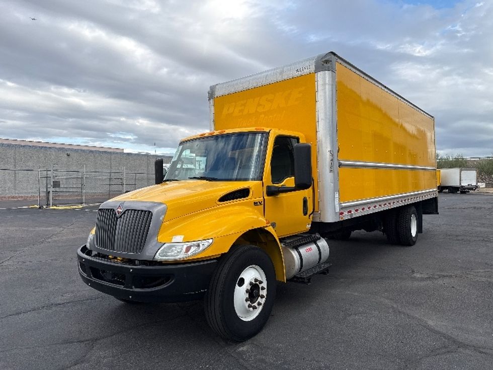 Medium Duty Box Truck-Light and Medium Duty Trucks-International-2022-MV607-Phoenix-AZ-207,245\n\t\tmiles-$ 43,750 - Image 3