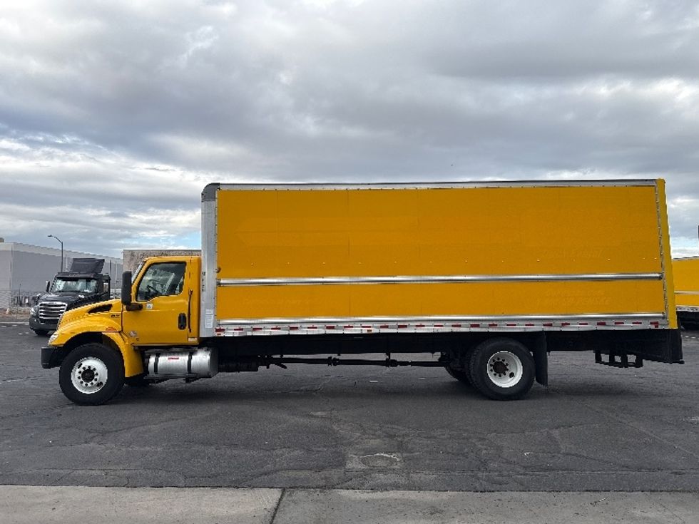 Medium Duty Box Truck-Light and Medium Duty Trucks-International-2022-MV607-Phoenix-AZ-207,245\n\t\tmiles-$ 43,750 - Image 4